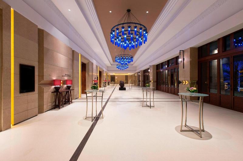 Отель Sheraton Grand Xishuangbanna