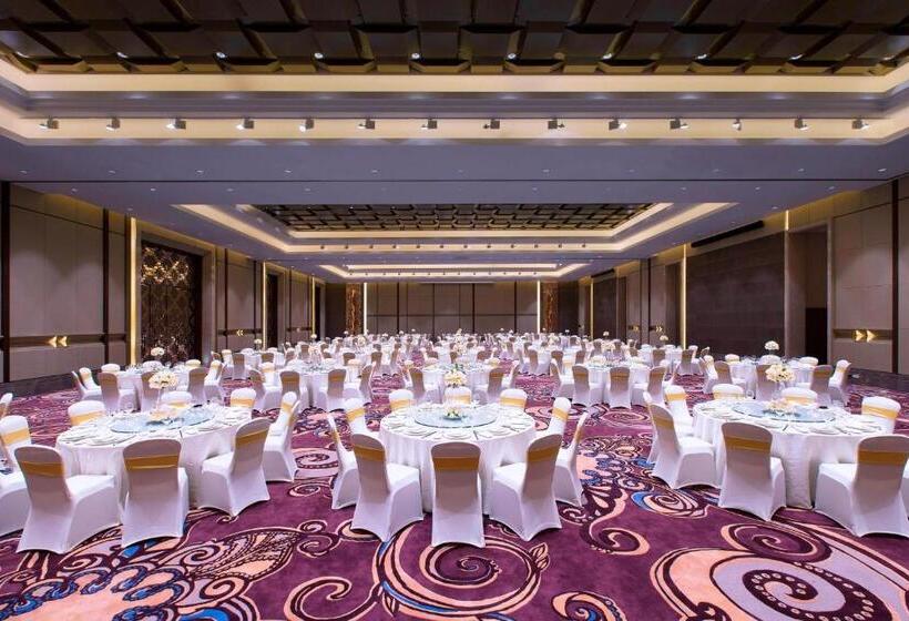 هتل Sheraton Grand Xishuangbanna