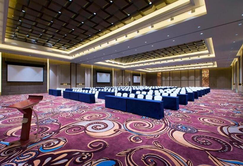 هتل Sheraton Grand Xishuangbanna