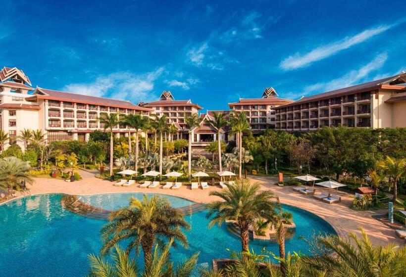 Отель Sheraton Grand Xishuangbanna