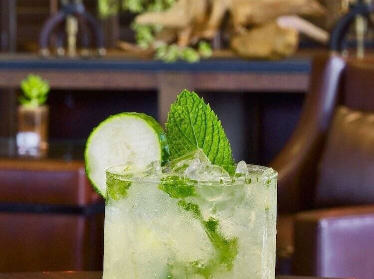 Отель Sonesta Bee Cave Austin Hill Country