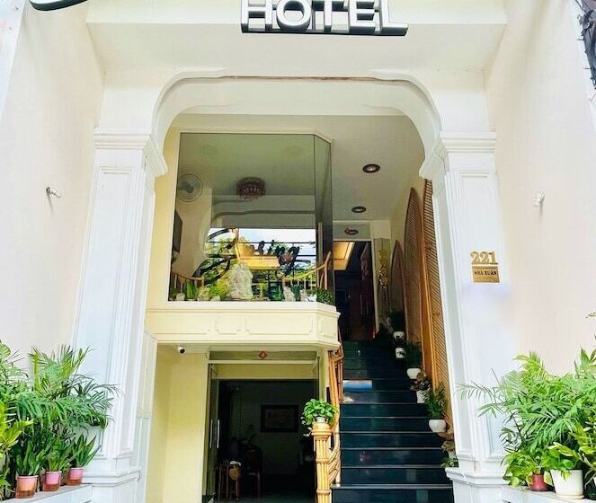 هتل Spring House Saigon Central Park