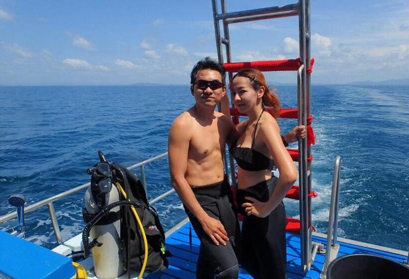 בית מלון כפרי Talay Sai @ Thung Wua Laen