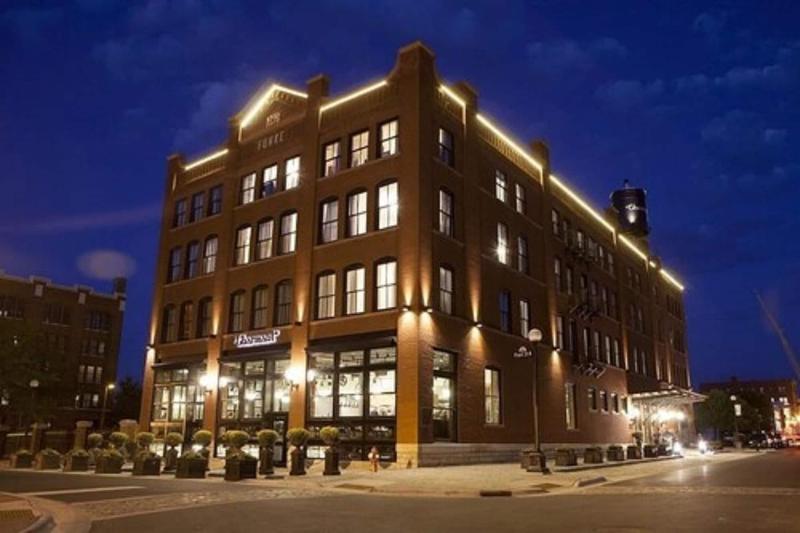 ホテル The Charmant