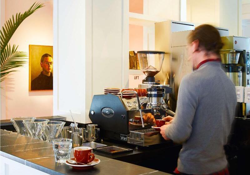 The Dean Hotel, An Ash