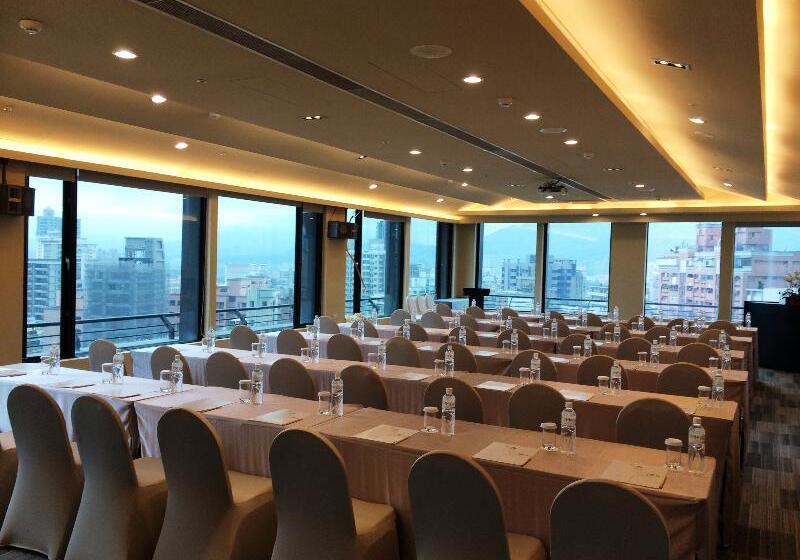 The Gaia Hotel   Taipei