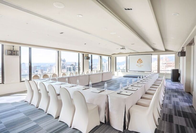 The Gaia Hotel   Taipei