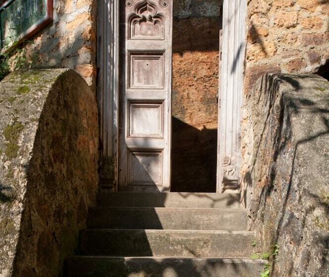 ホテル The Kandy Samadhi Centre