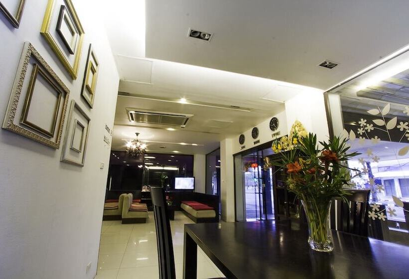 호텔 The Ratchathani