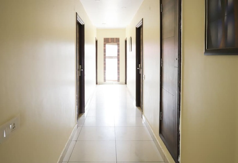 Отель Treebo Trend Grand Horizon