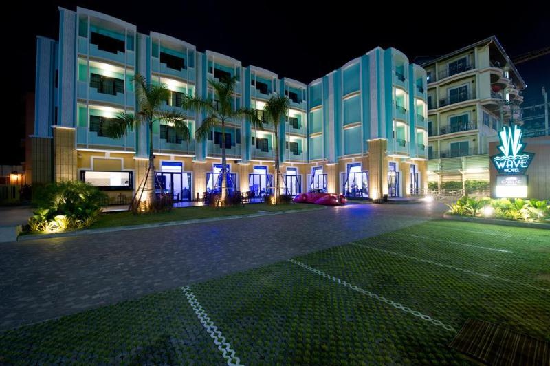 Wave Hotel Pattaya