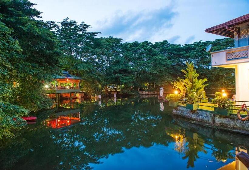 בית מלון כפרי Wet Water Resort