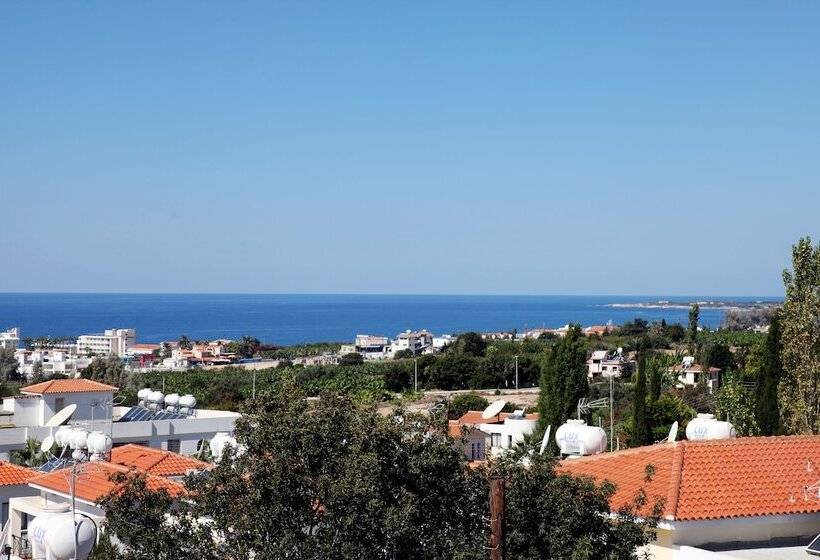 Julipapas Gardens