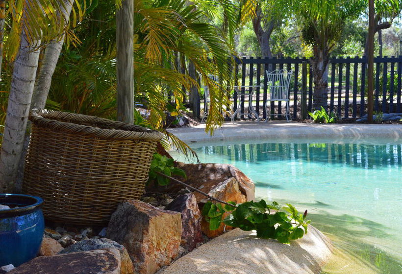 The Lovely Cottages Country Retreat