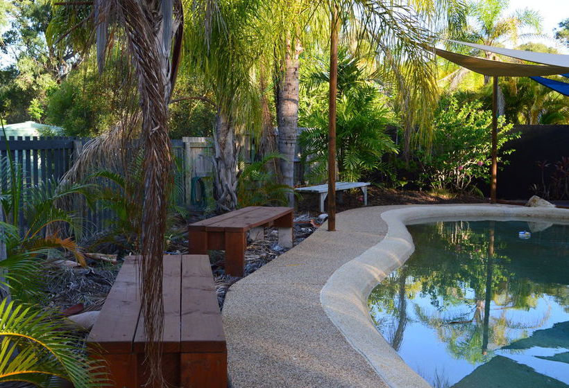 The Lovely Cottages Country Retreat