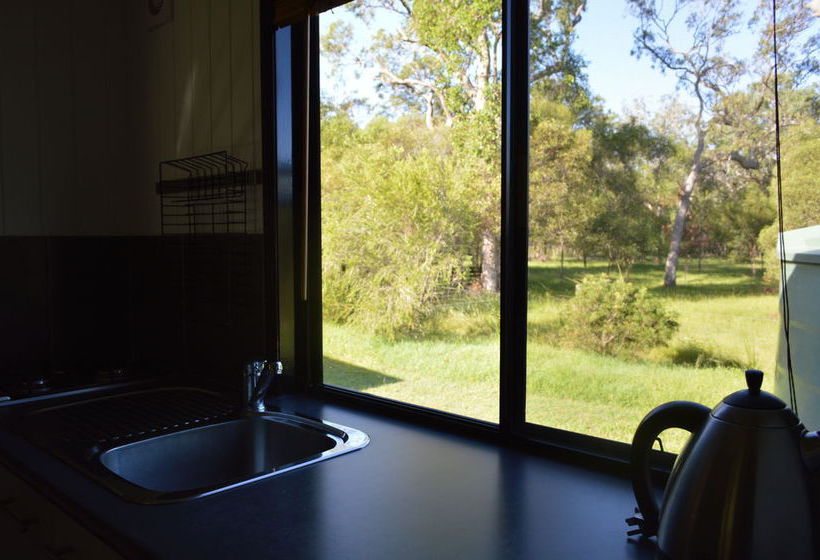 The Lovely Cottages Country Retreat