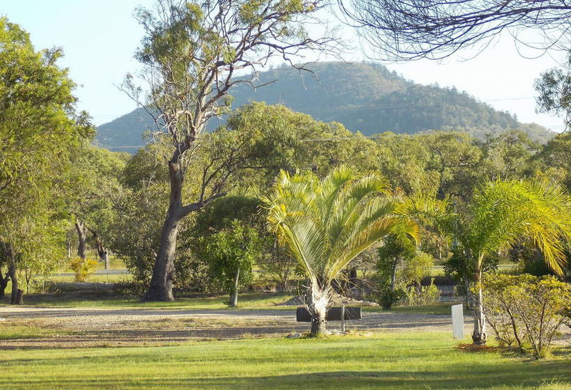 The Lovely Cottages Country Retreat