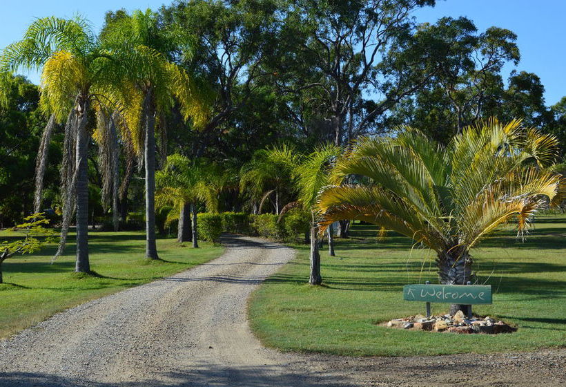The Lovely Cottages Country Retreat