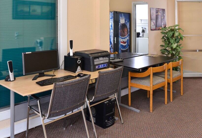 فندق على الطريق Canadas Best Value Inn Whitecourt