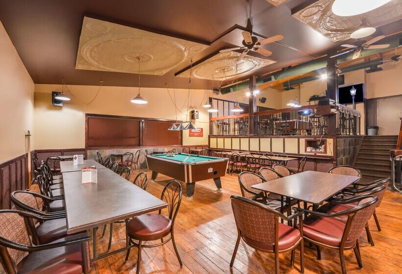 فندق على الطريق Canadas Best Value Inn Whitecourt