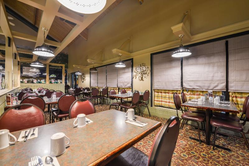 Мотель Canadas Best Value Inn Whitecourt