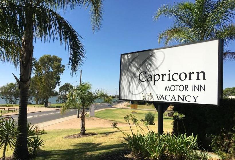 מוטל Capricorn Motor Inn