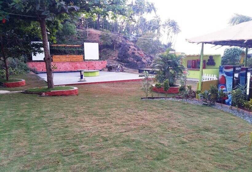 Neptune Point Hill Cottages