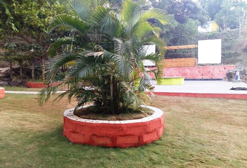 Neptune Point Hill Cottages