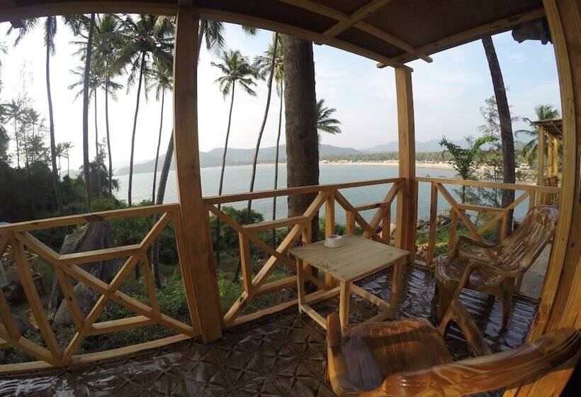 Neptune Point Hill Cottages