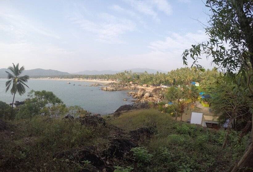 Neptune Point Hill Cottages