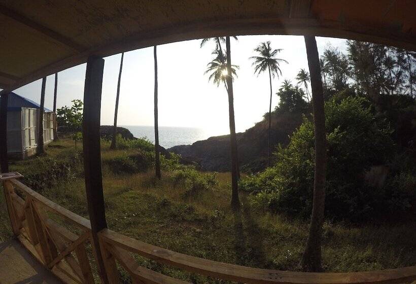 Neptune Point Hill Cottages