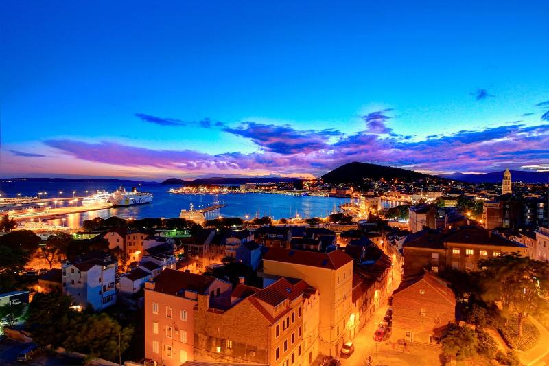 펜션 The View Luxury Rooms