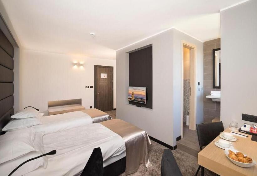 پانسیون The View Luxury Rooms