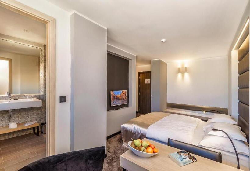 펜션 The View Luxury Rooms