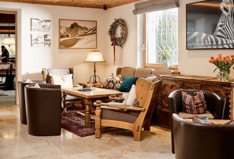 Quality Hosts Arlberg Hotel Garni Mössmer