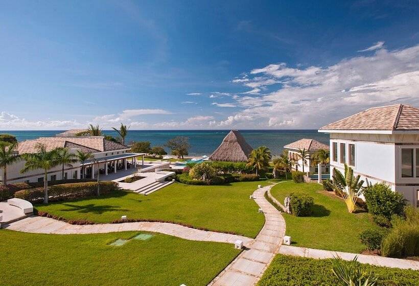 استراحتگاه Las Verandas Hotel & Villas