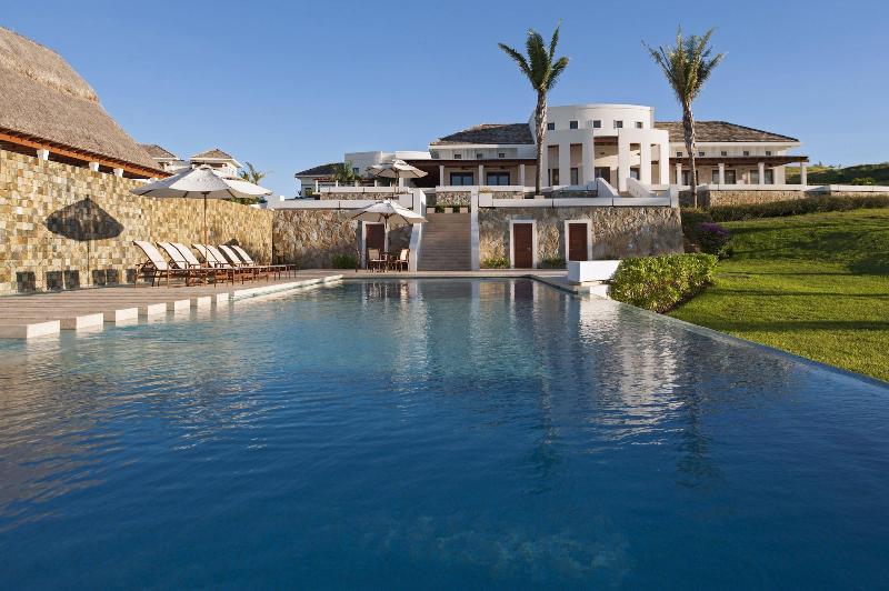 استراحتگاه Las Verandas Hotel & Villas