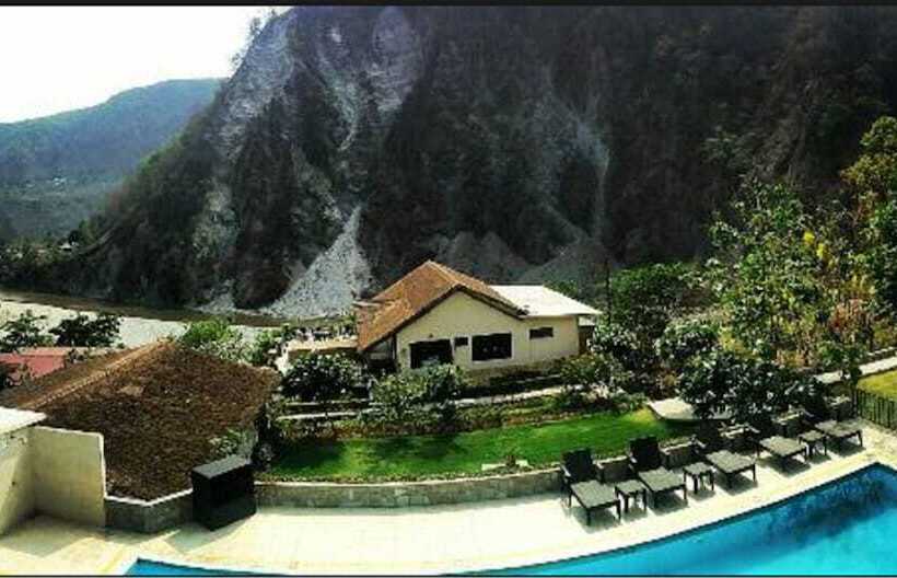 منتجع Sterling Corbett