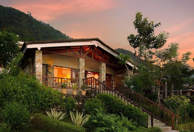 리조트 Sterling Corbett