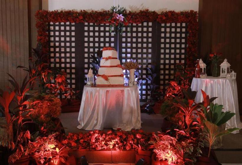 אתר נופש The Suites At Mount Malarayat