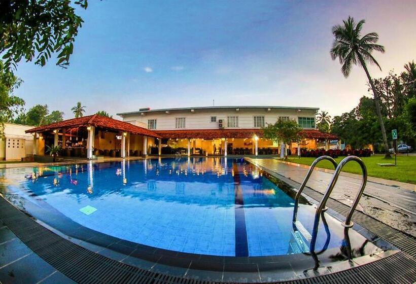 The Covanro Airport Hotel   Katunayake