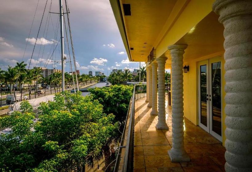 The Villas Las Olas Hotel Apart