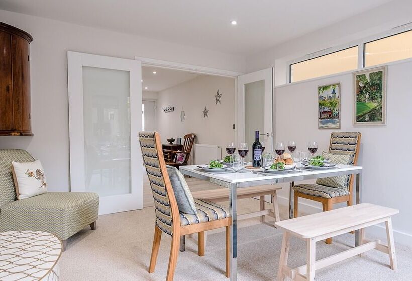 2 The Smithy, Saxmundham