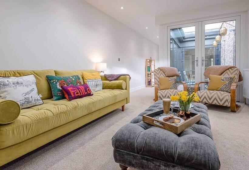 2 The Smithy, Saxmundham