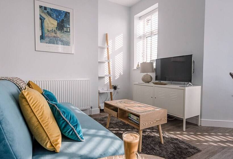 4 Buregate House, Felixstowe