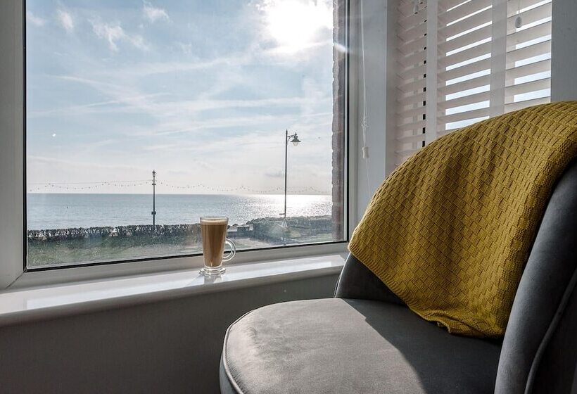 4 Buregate House, Felixstowe