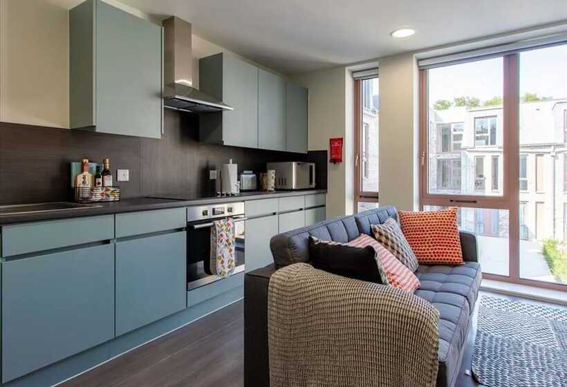 Общежитие Ensuite Rooms Students Only   Canterbury   Campus Accommodation