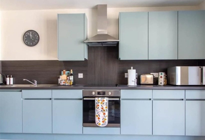 호스텔 Ensuite Rooms Students Only   Canterbury   Campus Accommodation