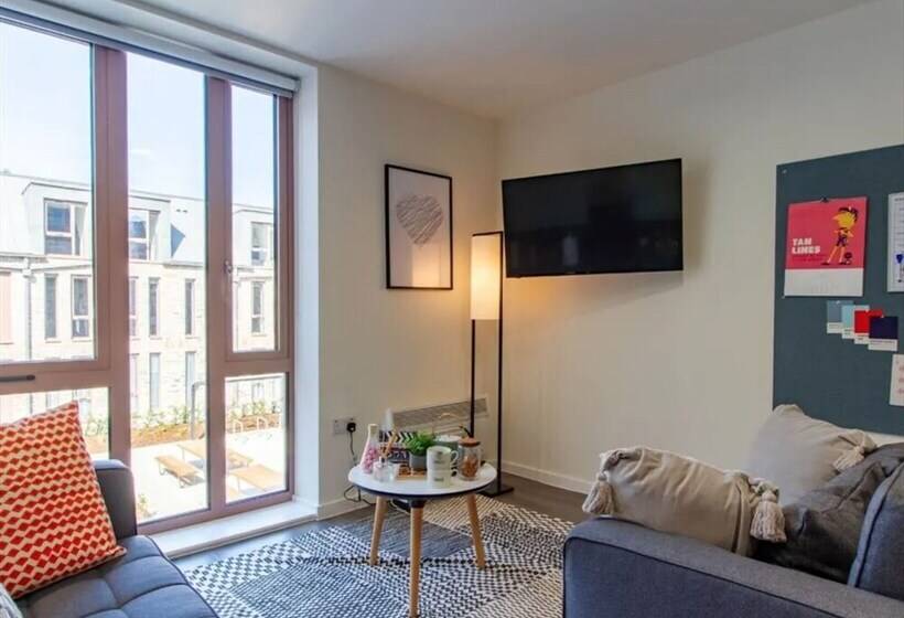 Общежитие Ensuite Rooms Students Only   Canterbury   Campus Accommodation