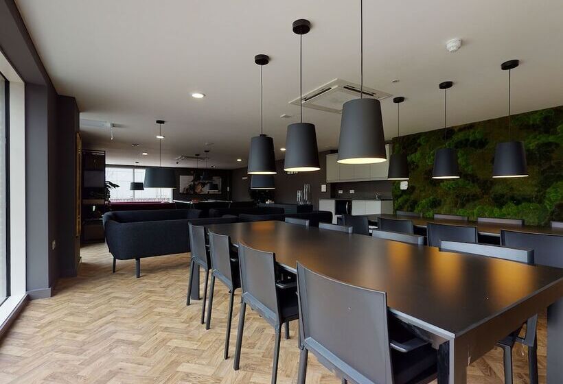 Общежитие Gorgeous Studios Newcastle Under Lyme Campus Accommodation